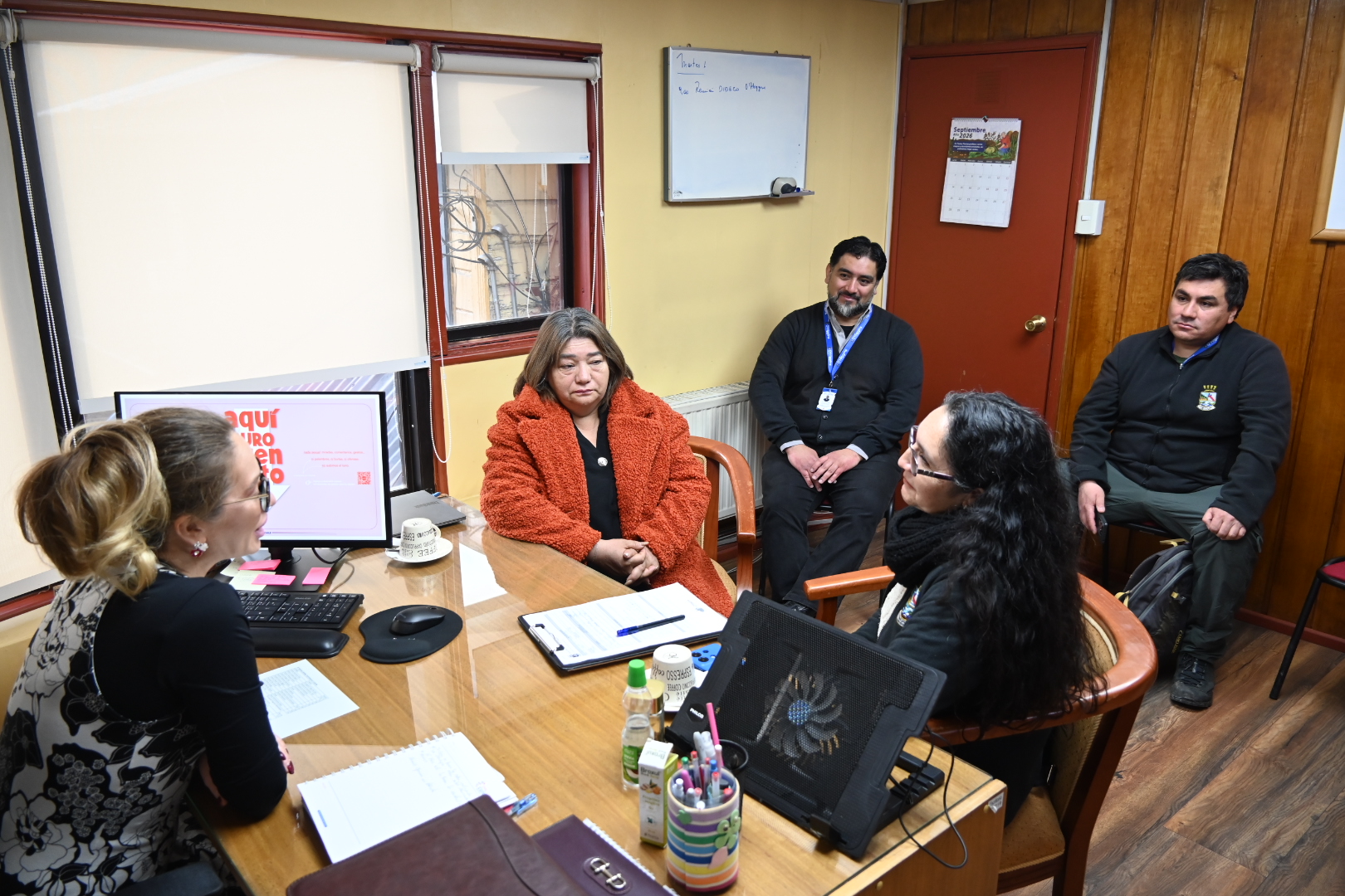 Alcaldesa sostiene reunión de trabajo con la SEREMI de Desarrollo Social y Familia